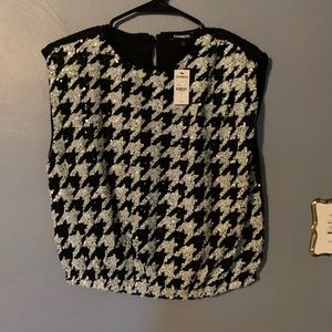 Express sequence houndstooth top